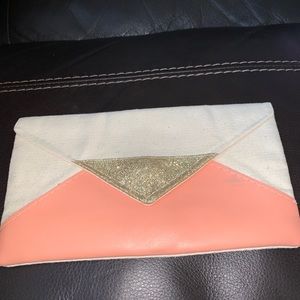 Cloth clutch